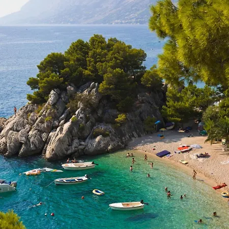 Apartman 3785-1 For 4 Pers In *