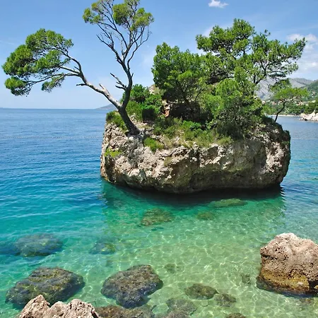 3785-1 For 4 Pers In Baska Voda