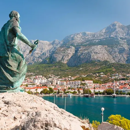 3785-1 For 4 Pers In