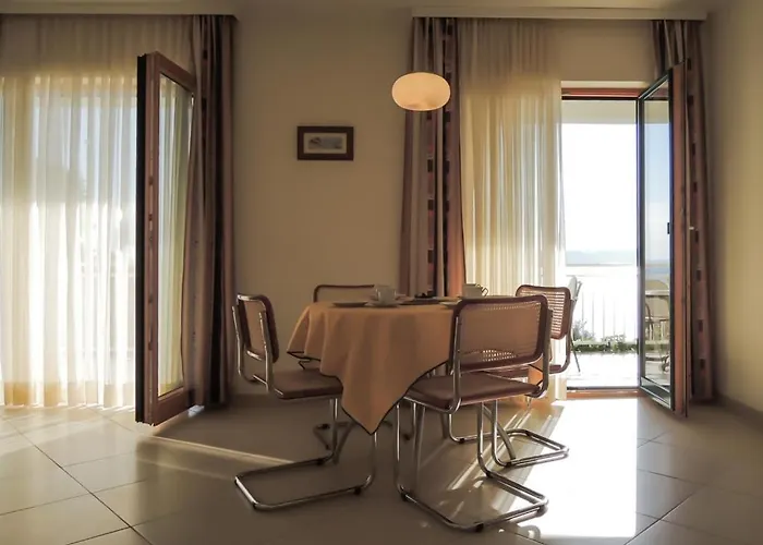 Apartman 3785-1 For 4 Pers In *