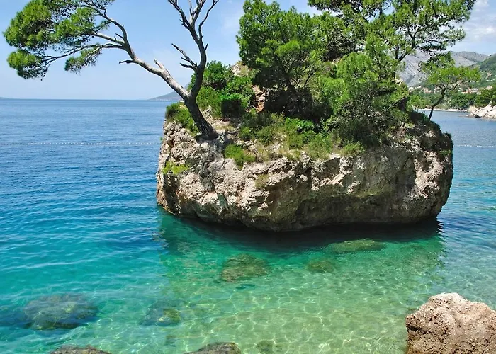 3785-1 For 4 Pers In Baska Voda